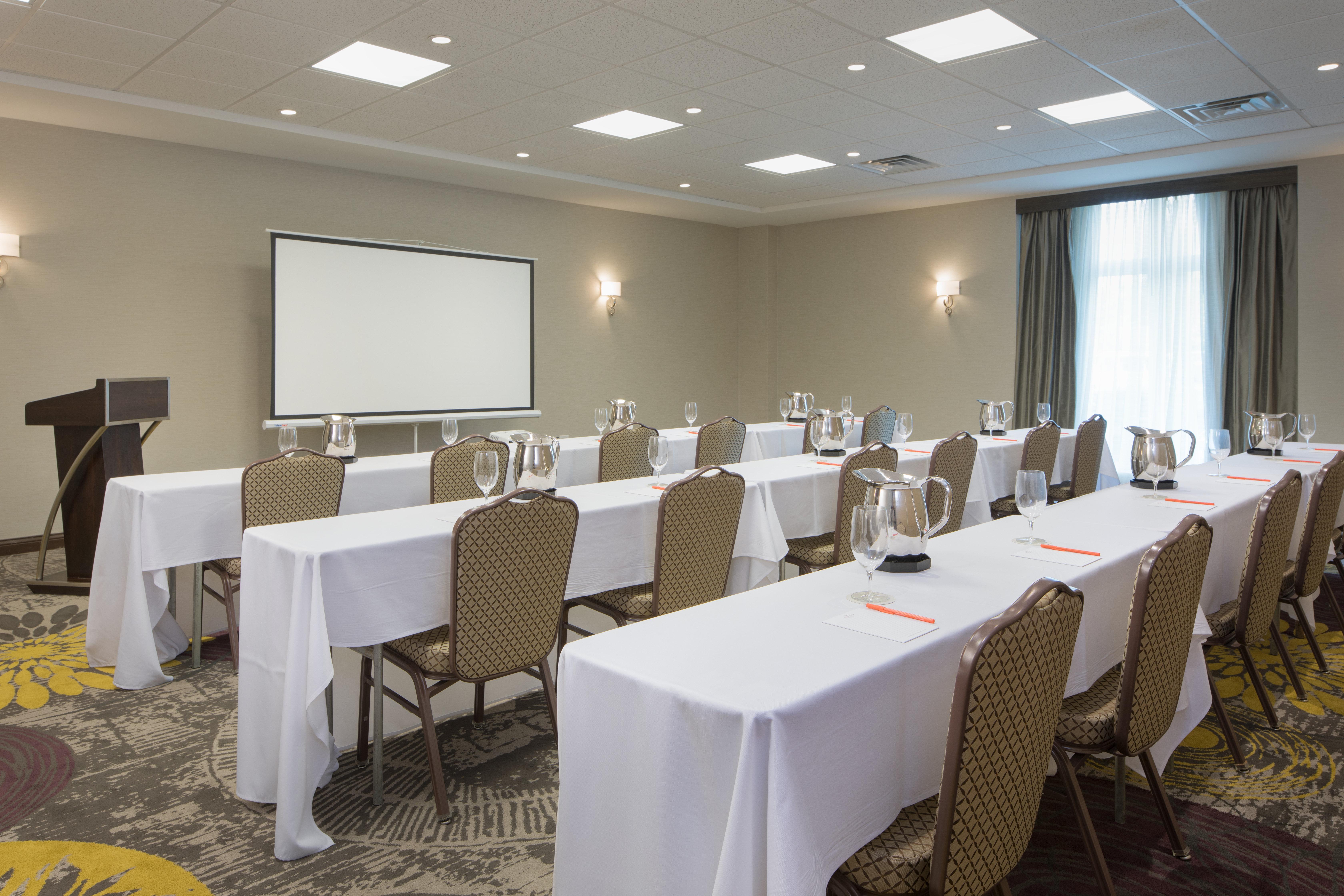 Hotel Crowne Plaza Chicago Sw - Burr Ridge By Ihg Esterno foto